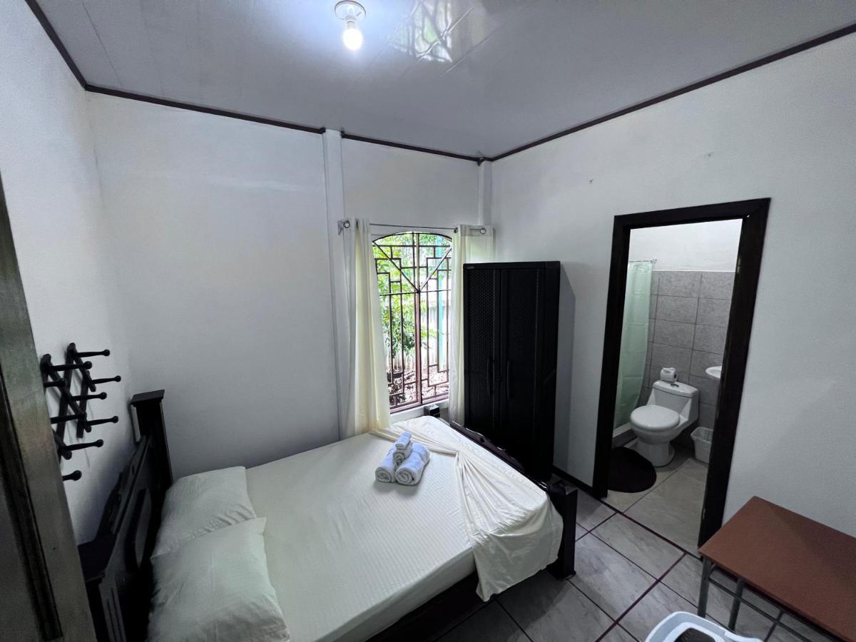 Natural Experience House 托尔图格罗 外观 照片